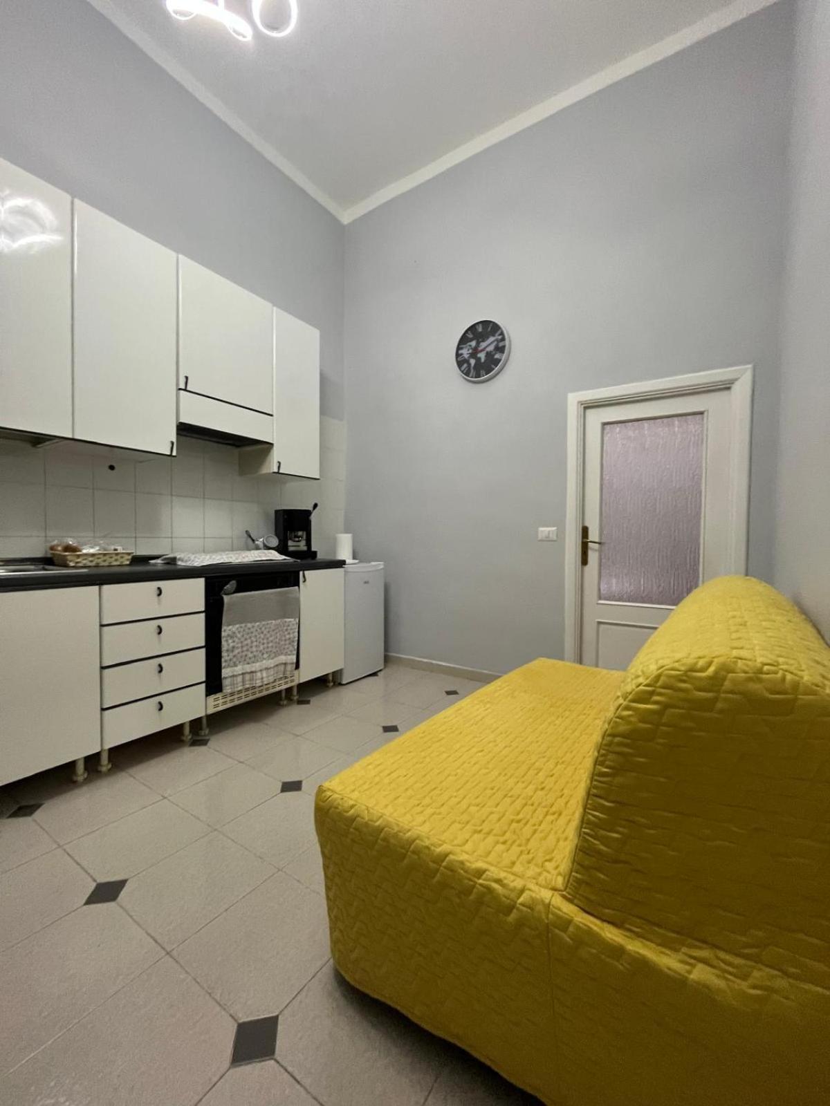 Zimari Apartment Naples Luaran gambar