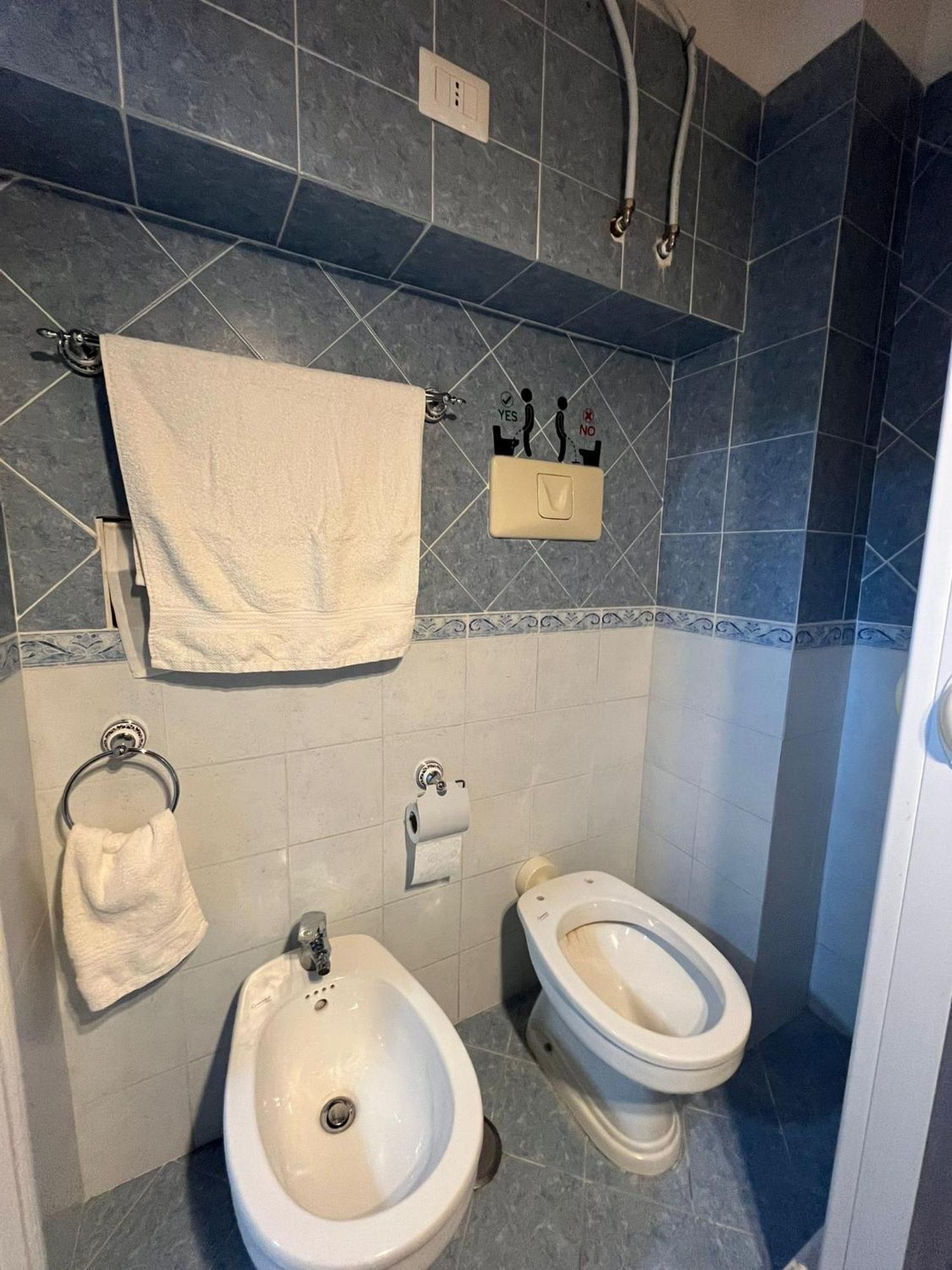 Zimari Apartment Naples Luaran gambar